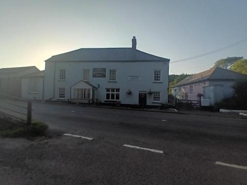 Burrington Apartment | Portsmouth Arms Hotel rooms and cottages
