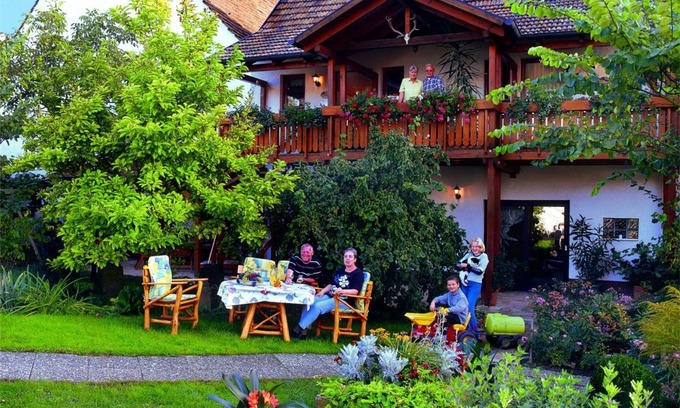 Billigheim-Ingenheim Apartment | Portugieserwohnung * - Winzerhof at the stone bite