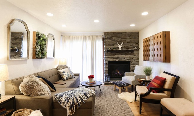Avon Condo | POW HAUS: Modern Beaver Creek 2BR w/Ski Access