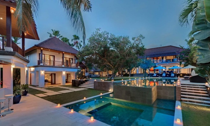 Pererenan Villa | PR8001 - 8 Bedroom Villa in Canggu