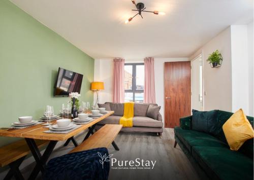 Failsworth House | Practical 5-bedroom Manchester House Perfect for Business Stays by PureStay
