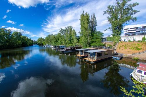 Liben Boat Rental | Prague Bay Houseboats