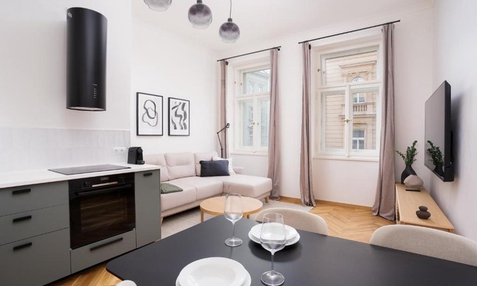 Prague 2 Apartment | Prague Days - Bright Flat - Small Balcony - Quiet Area