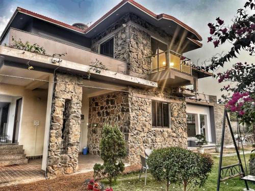 Santiniketan House | Prarambha The Stone House