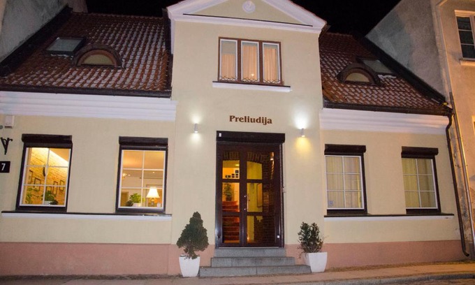 Old Town Villa | Preliudija