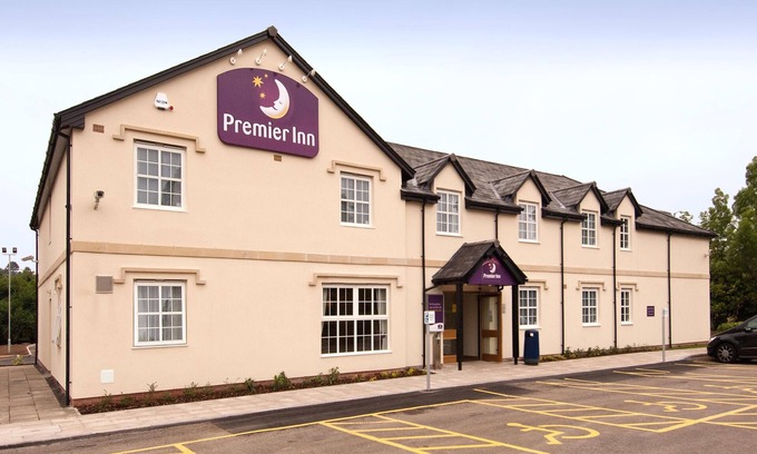 Cwmbran Hotel | Premier Inn Cwmbran