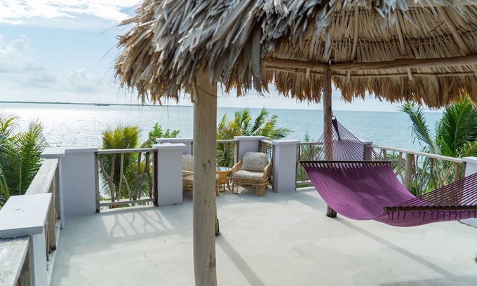 Dangriga Apartment | Premier Oceanfront Cabana