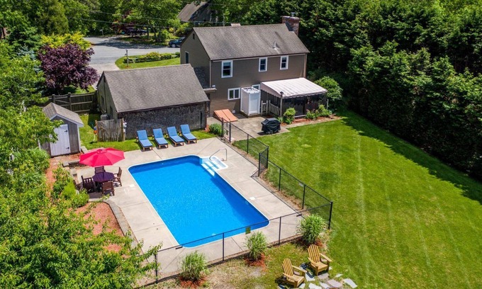 East Harwich House | Premier Property with Private Pool & Pet Friendly