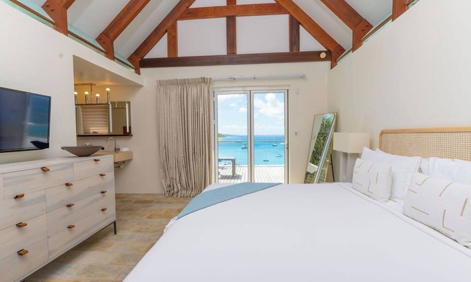 The Valley Villa | Premier Villa @ CeBlue with Hotel Amenities!