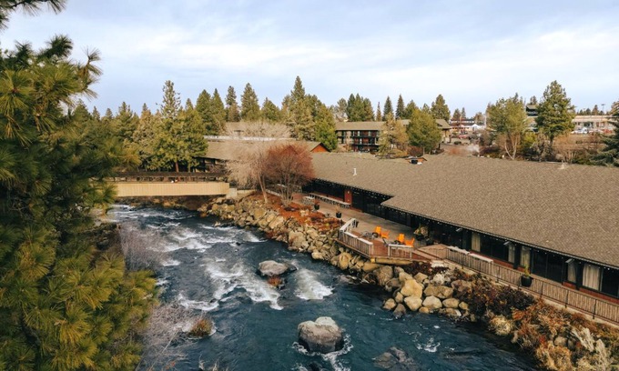 Orchard District Apartment | Premiere Room Near Trails, Rapids, Hiking, Golf