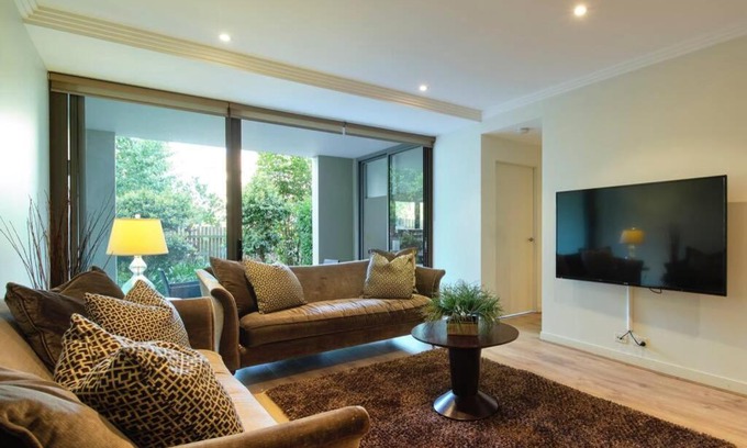Warrawee Apartment | Premium 2 Bedroom Garden Apartment