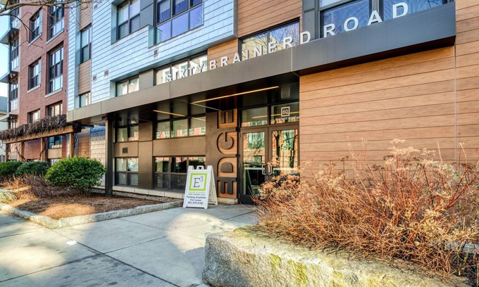 Commonwealth Apartment | Premium Allston 1BR w/ Gym & W/D, nr Griggs T, by Blueground
