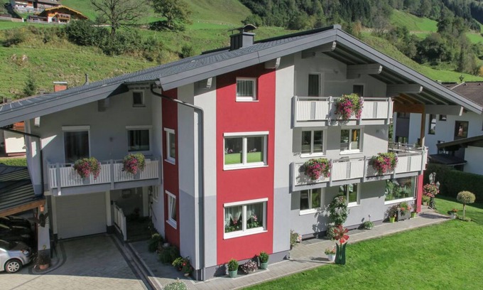 Fusch an der Grossglocknerstrasse House | Present apartment in Fusch