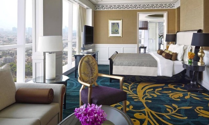 Abu Dhabi City Center Apartment | Presidential Suite Near Higher College Technology