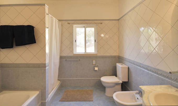 Alfeicao House | Prestige For Home Sea View Villa with Pool-Poço Geraldo, Loulé