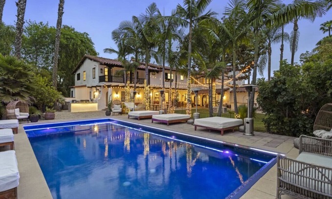 The Flats House | Prestigious BH Spanish Villa w/Pool, Jacuzzi, BBQ