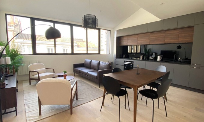 Bordeaux Golden Triangle Apartment | Prestigious duplex in the heart of the Golden Triangle