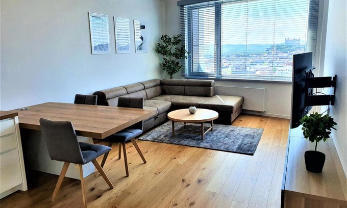 Old Town Apartment | Prestigious SKY PARK apartment - top city view - Traveller awards 2024