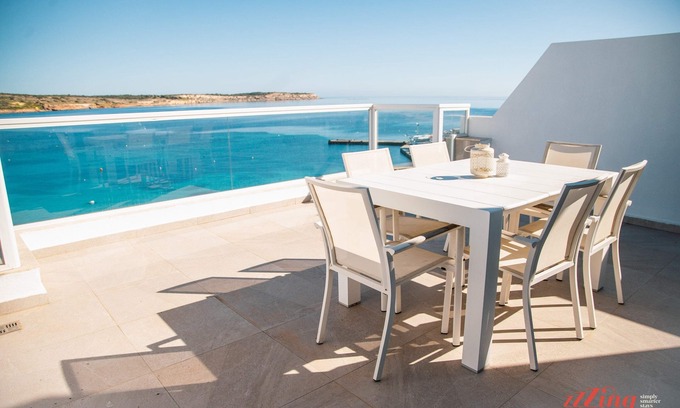 Għadira Apartment | Pretty Beachfront Penthouse in Mellieha