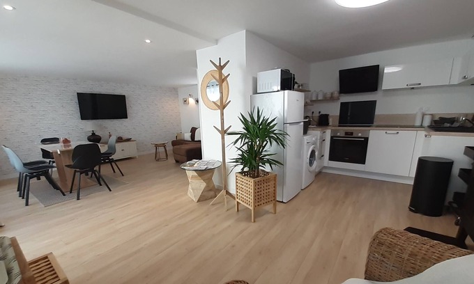 Meslan House | Pretty house completely renovated, 2 electric bikes (optional)