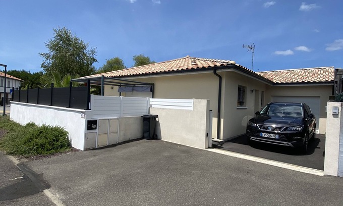 Benesse-Maremne House | Pretty pool house