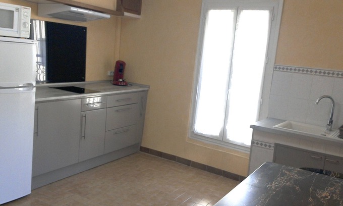 Ganges Apartment | PRETTY T2 IN VILLAGE HOUSE