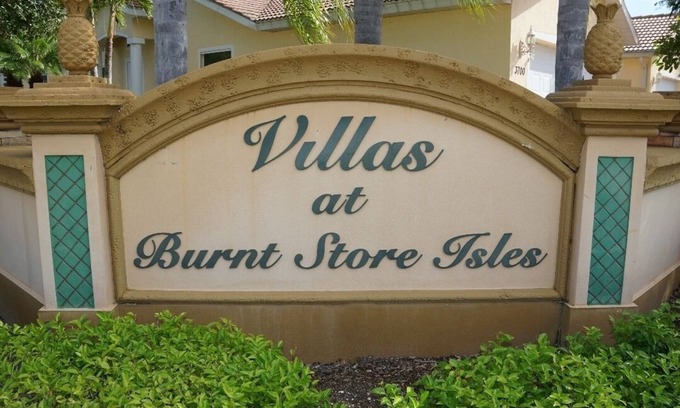 Burnt Store Isles Villa | Prime Location in Paradise - Newly Renovated