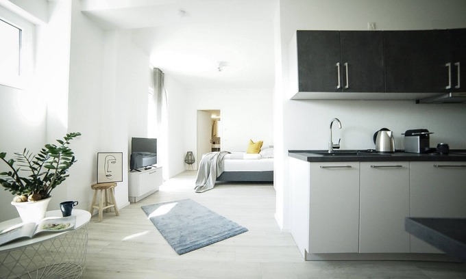 Innenstadt Apartment | Prime Park Boarding Apartments