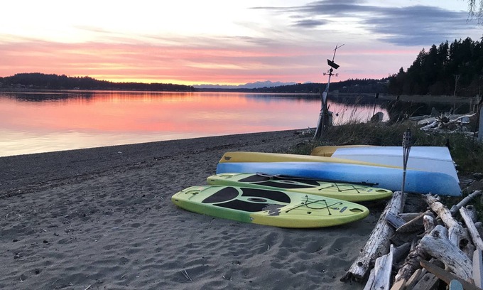 Gig Harbor House | Prime Sandy Beachfront Home with Mountain Views - 5 minutes to Gig Harbor/Tacoma