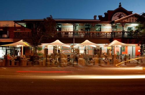 Bunbury Hotel | Prince of Wales Hotel, Bunbury