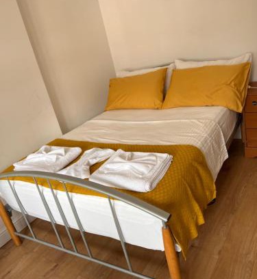 Palmers Green Apartment | Princes 6HN