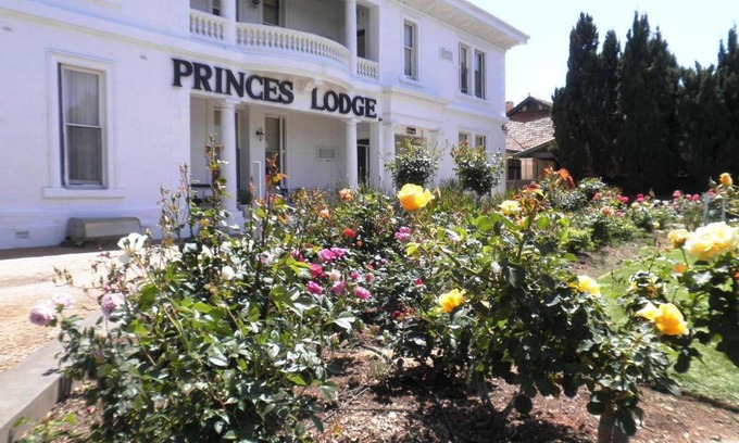 North Adelaide Hotel | Princes Lodge Motel
