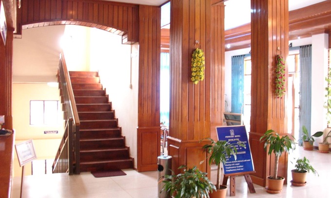 Kyaing Tong Hotel | Princess Hotel