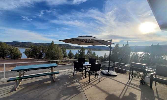 Prineville House | Prineville Resevoir Lake House