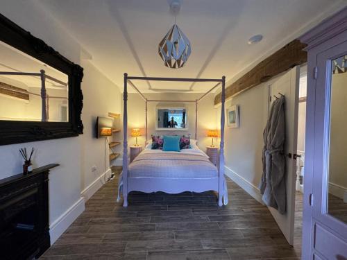 Malham House | Prior Hall Farm Cottage - 3 bedroom luxury cottage in center of Malham