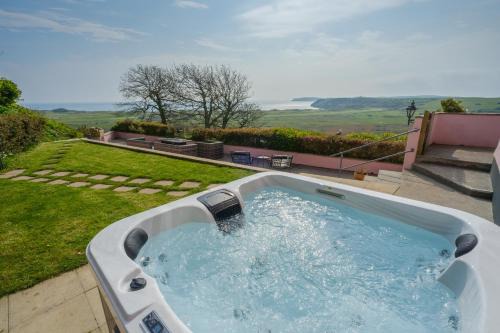 Penally Apartment | Priory Bay Escapes - Matahari