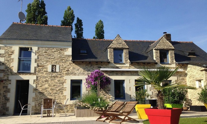 Saint-Melaine-sur-Aubance House | Private rooms in character house