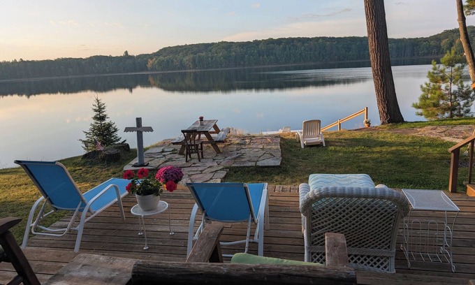 Arbor Vitae Cabin | Privacy, Peacefulness, Paradise - A Rare and Exclusive Cabin Retreat.