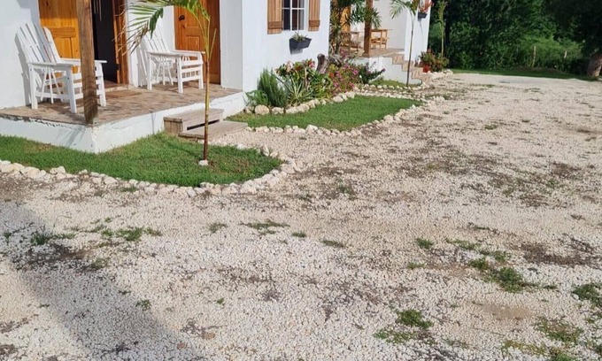 Treasure Beach Villa | Private 2 bedroom Casitas with pool. Azteca villas