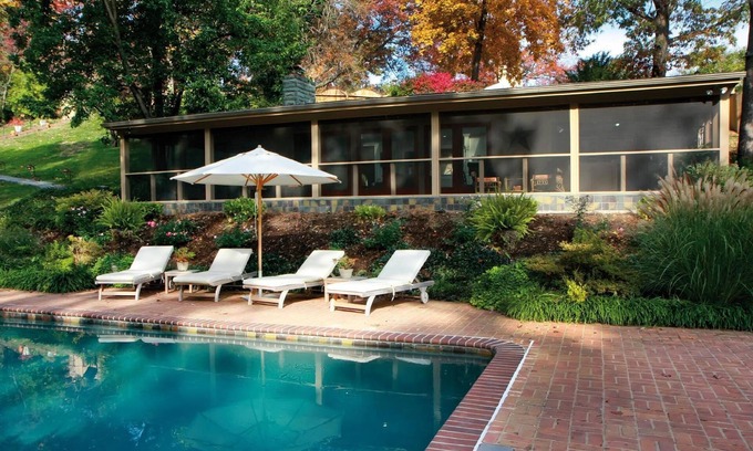 Windsor Hills House | Private 2 bedroom bungalo