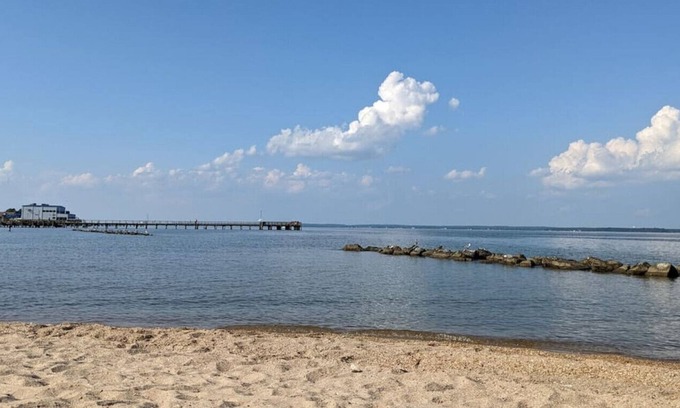 Colonial Beach House | Private 5BR Home 4 Min Walk to Colonial Beach, VA!