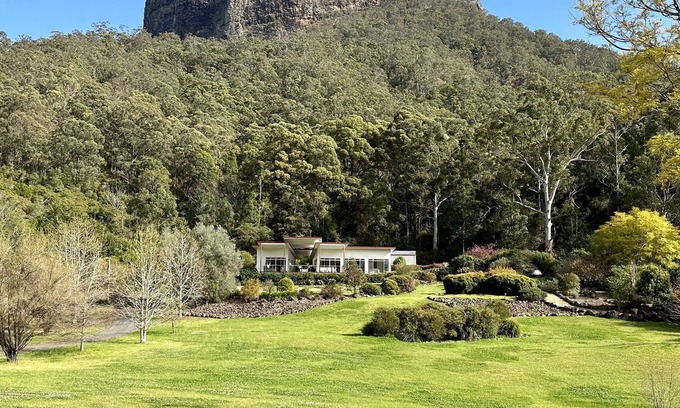 Lamington House | Private acreage luxury in the mountains with crystal clear creek
