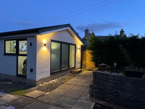 Baildon Apartment | Private and Peaceful Space With Free Parking