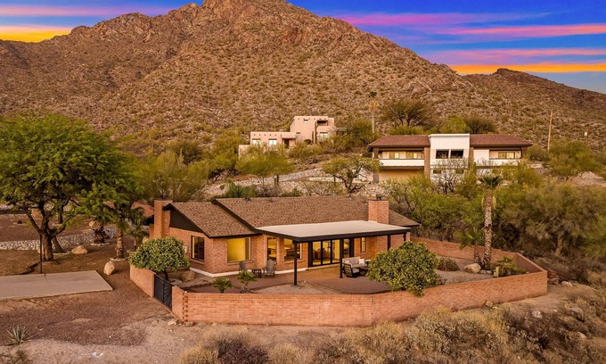 Sunnyslope House | Private and Quiet with stunning views