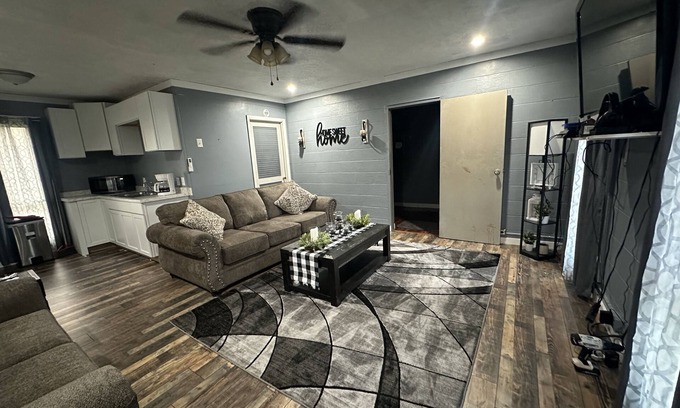 Ransom Apartment | Private apartment, located close to the Hatfield & Mccoys sites and trails!