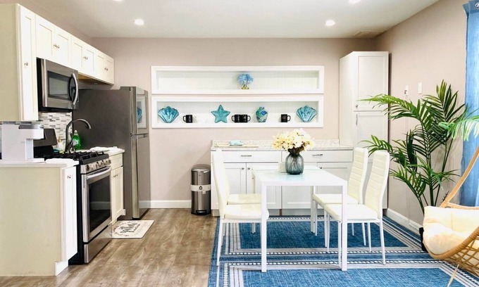Cranston House | Private Apartment with private entrance, Full Bathroom, Living room, Kitchen