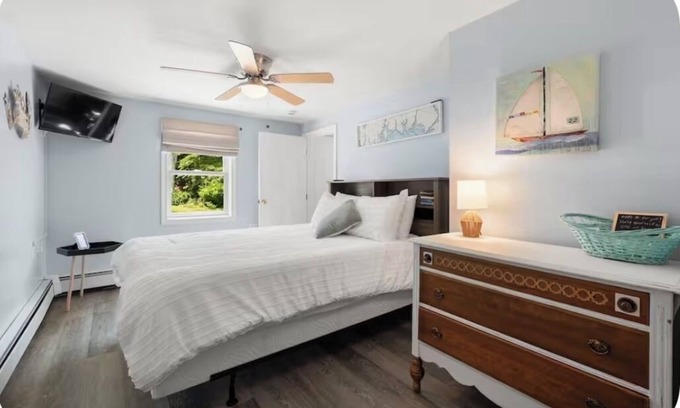 Pawcatuck Apartment | Private Apt 1 mile from Downtown Westerly. Short drive to Mystic & Casinos