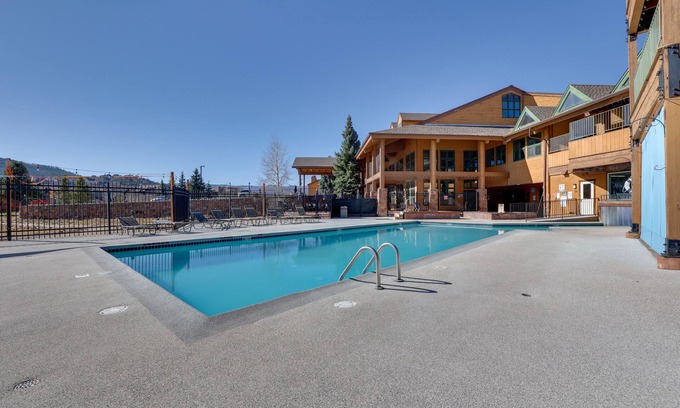 Granby Apartment | Private Balcony & Mtn Views: Granby Studio!