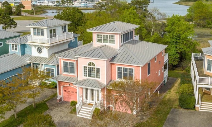 Cape Charles House | Private Beach Getaway: close to town, shopping, restaurants, pool & tennis