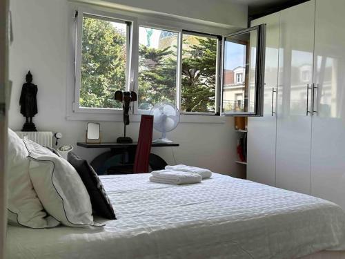 Notre-Dame-des-Champs House | Private bedrooms near Eiffel Tower